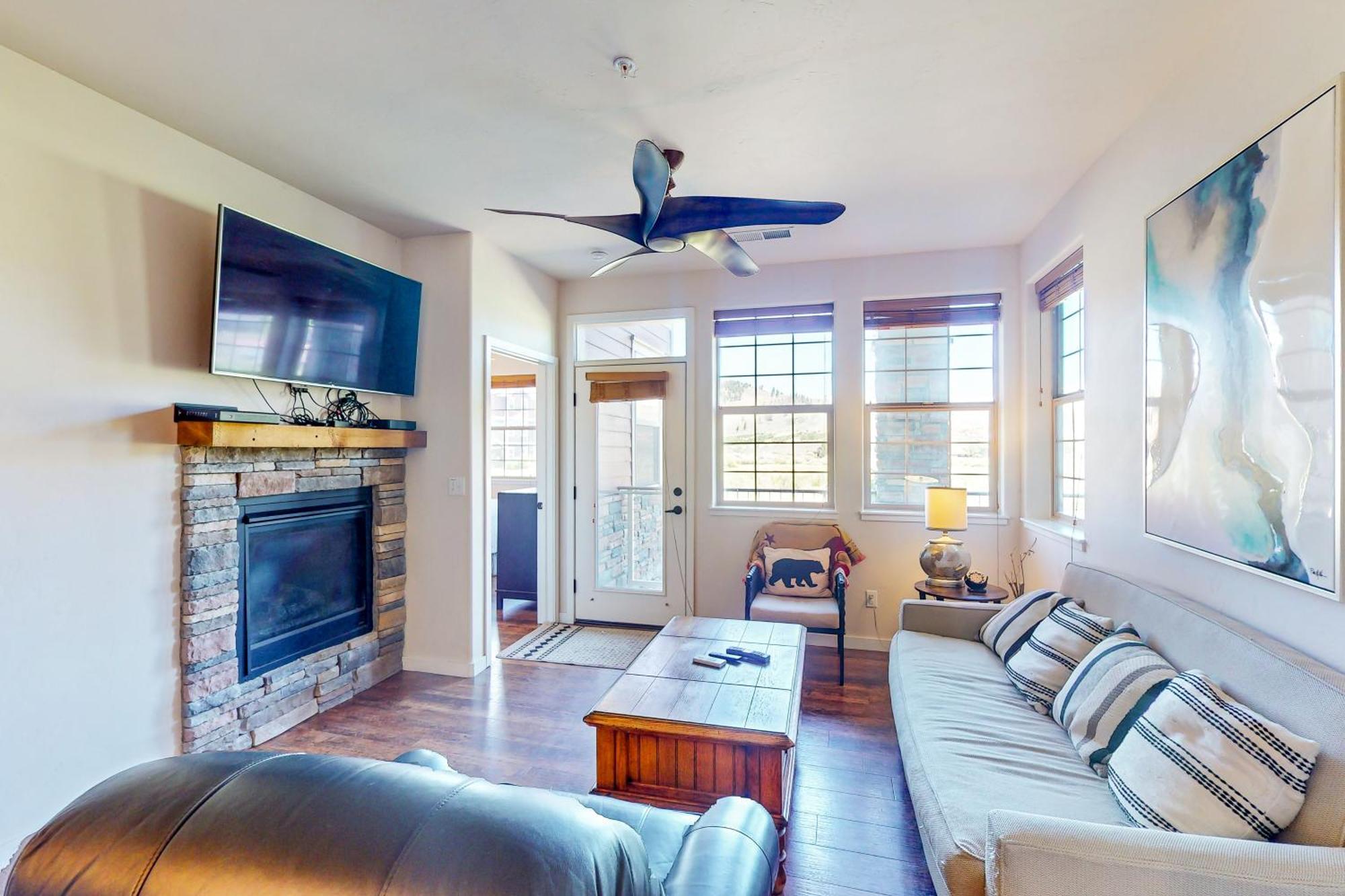 Granby Ranch Apartment Room photo